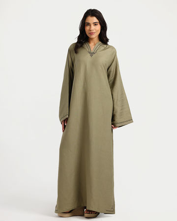 Embroidered women's abaya